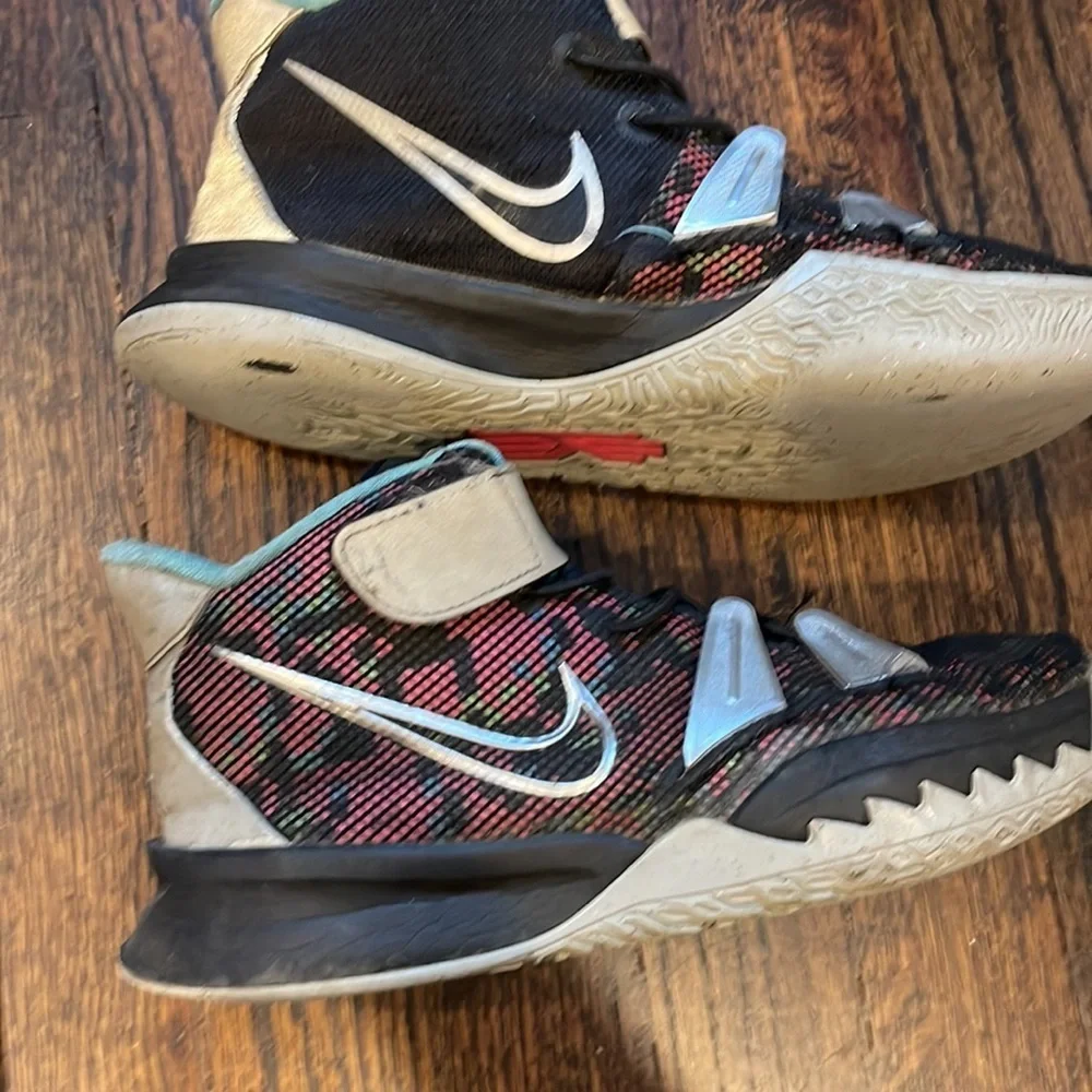 Nike Kevin Durant sneakers size 3 youth